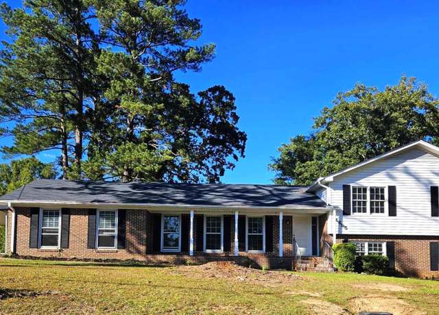 Property at 4695 S Stratford Oaks Dr, Macon, GA 31210, 4 beds, 3 baths