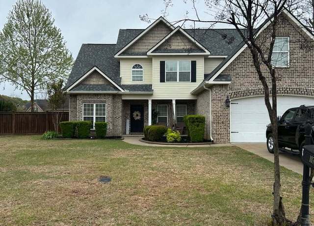 Property at 107 Oxfordshire Ct, Warner Robins, GA 31088, 5 beds, 3 baths