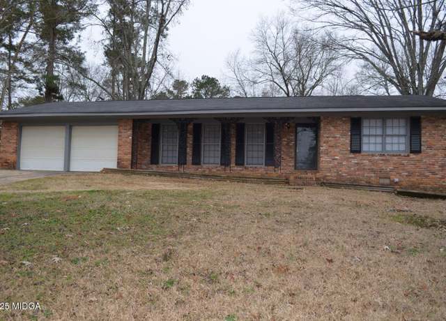 Property at 3082 Clairmont Ave, Macon, GA 31204, 3 beds, 2 baths