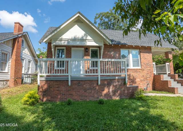 Property at 1198 Brentwood Ave, Macon, GA 31204, 3 beds, 2 baths