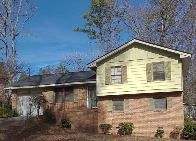 Property at 2557 Hyde Park Rd, Macon, GA 31211, 4 beds, 2 baths