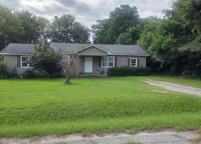 Property at 3418 Fulton Mill Ct, Macon, GA 31206, 3 beds, 2 baths