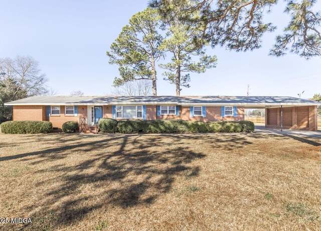 Property at 903 Elberta Rd, Warner Robins, GA 31093, 4 beds, 2 baths