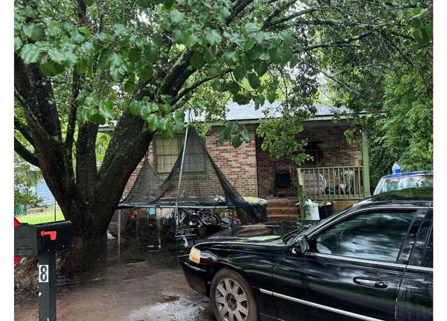 Property at 823 Applewood St, Macon, GA 31217, 3 beds, 1 bath