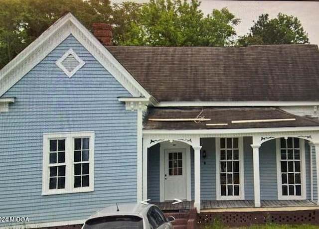 Property at 1394 Second St, Macon, GA 31201, 3 beds, 2 baths