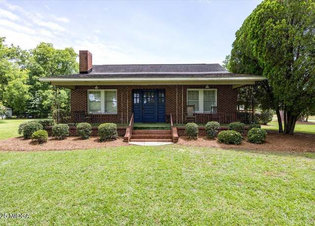 Property at 3050 Liberty Church Rd, Macon, GA 31216, 4 beds, 4.5 baths