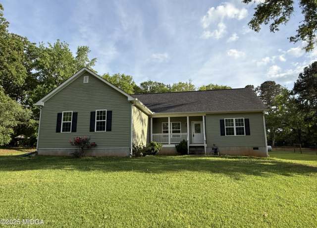 Property at 430 Stag Dr, Forsyth, GA 31029, 3 beds, 2 baths