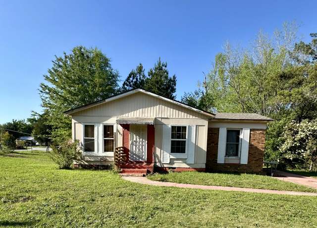 Property at 2665 Chatsworth Ct, Macon, GA 31206, 3 beds, 1.5 baths