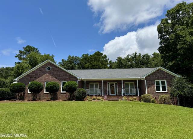 Property at 6601 Dana Dr, Macon, GA 31220, 3 beds, 2 baths