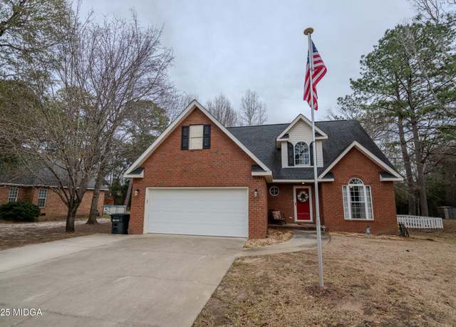 Property at 118 Quinelle Dr, Perry, GA 31069, 3 beds, 2.5 baths