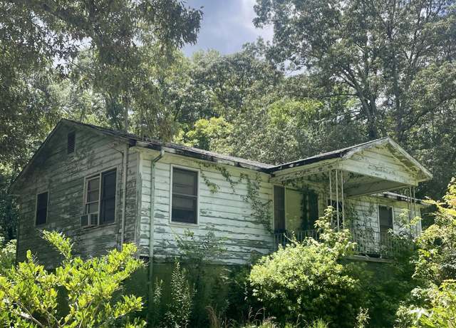 Property at 205 Soloman St, Forsyth, GA 31029, 3 beds, 1 bath