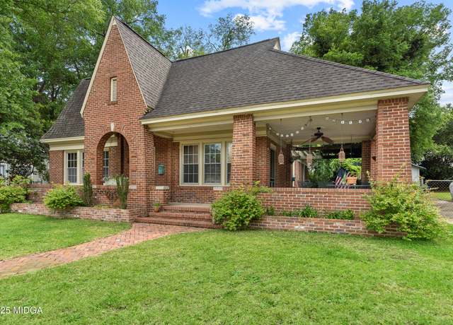 Property at 2574 English Ave, Macon, GA 31204, 2 beds, 2 baths