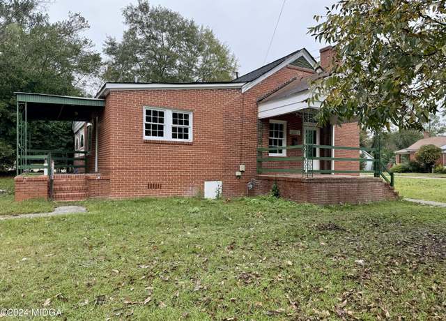 Property at 3207 Seminole Ave, Macon, GA 31204, 4 beds, 1 bath