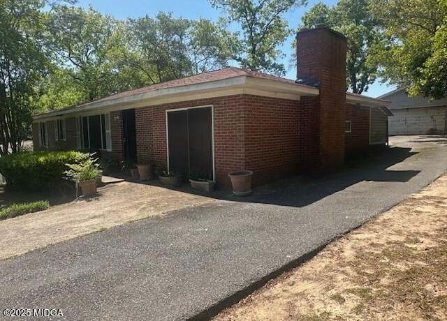 Property at 2035 Fairay Dr, Macon, GA 31217, 3 beds, 1 bath