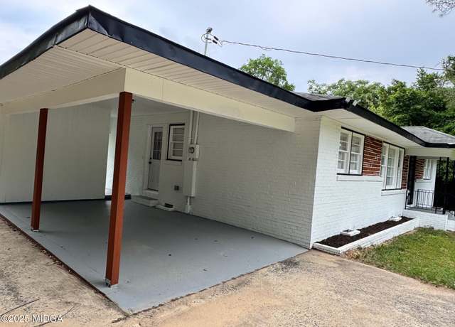 Property at 3022 Bloomfield Dr, Macon, GA 31206, 3 beds, 2 baths