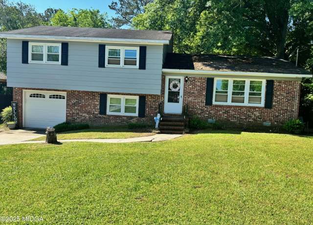Property at 2274 Friar Rd, Macon, GA 31206, 4 beds, 2 baths