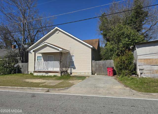 Property at 684 Mitchell St, Macon, GA 31217, 3 beds, 2 baths