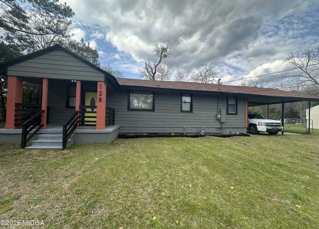 Property at 128 Brunswick Ave, Macon, GA 31217, 3 beds, 1.5 baths