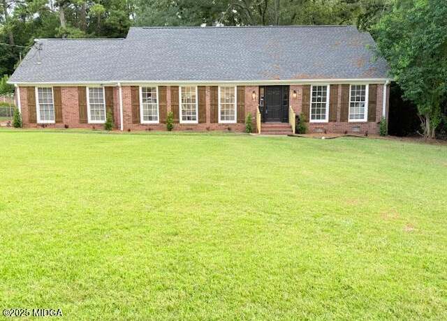 Property at 3272 Clairmont Ave, Macon, GA 31204, 4 beds, 3 baths