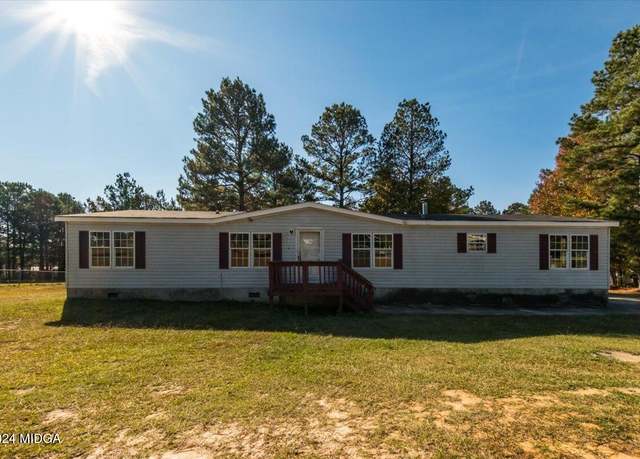 Property at 423 Sandy Ct, Macon, GA 31217, 3 beds, 2 baths