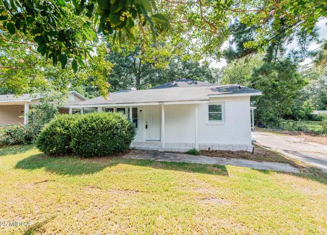 Property at 125 Suzanne Dr, Warner Robins, GA 31093, 6 beds, 3 baths