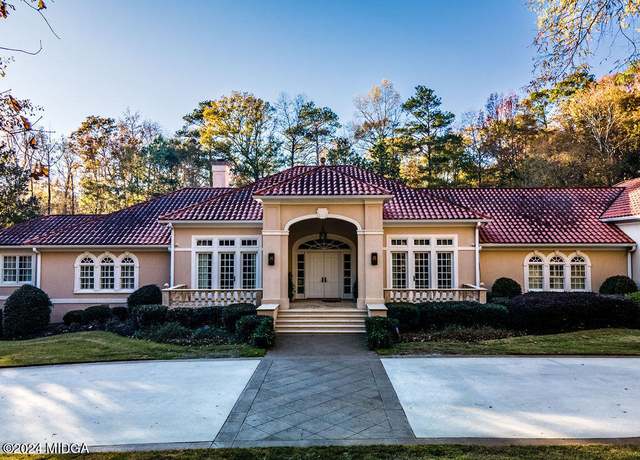 Property at 121 Gleneagles Cir, Macon, GA 31210, 5 beds, 5 baths