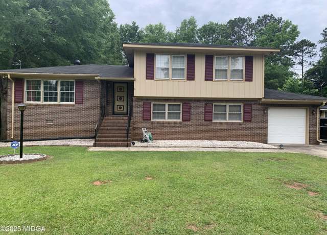 Property at 2037 Greentree Pkwy, Macon, GA 31220, 3 beds, 2.5 baths