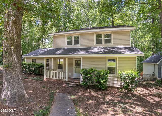 Property at 1337 Nimue Ln, Macon, GA 31220, 4 beds, 2.5 baths
