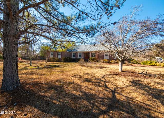 Property at 6233 Skipperton Rd, Macon, GA 31216, 3 beds, 2.5 baths