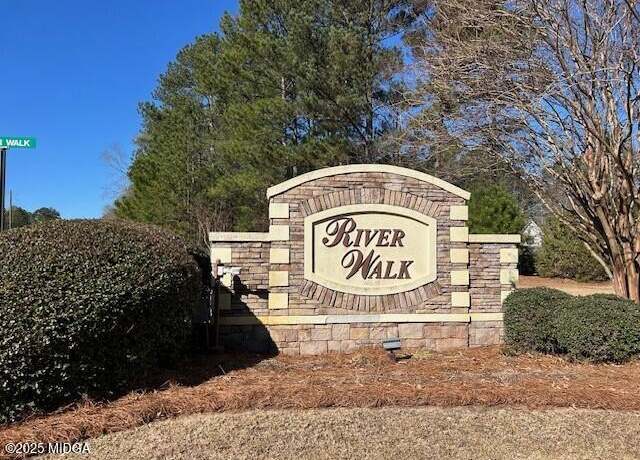 Property at lot 40 Rivers Edge Dr, Forsyth, GA 31029