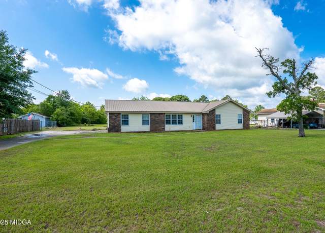 Property at 6408 Michael Dr, Lizella, GA 31052, 3 beds, 2.5 baths