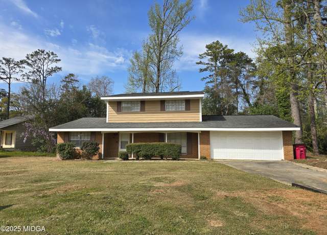 Property at 1245 Timberlane Dr, Macon, GA 31210, 4 beds, 2.5 baths