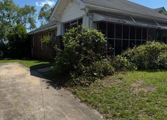 Property at 2672 Cherry Ave, Macon, GA 31204, 3 beds, 2 baths