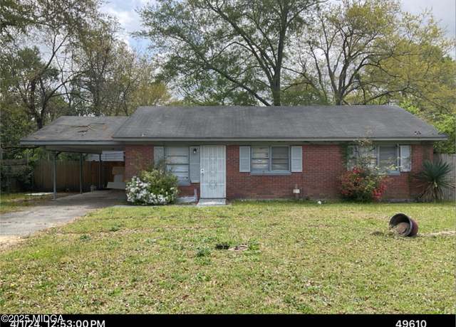 Property at 2932 Leon Dr, Macon, GA 31206, 3 beds, 1 bath