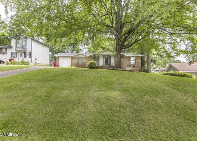 Property at 4112 W Hickory Ct, Macon, GA 31210, 3 beds, 2 baths