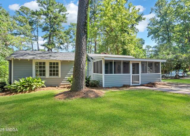 Property at 380 Riverdale Rd, Macon, GA 31204, 3 beds, 2 baths