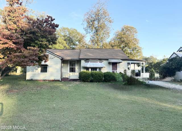 Property at 4378 Mikado Ave, Macon, GA 31206, 3 beds, 1.5 baths
