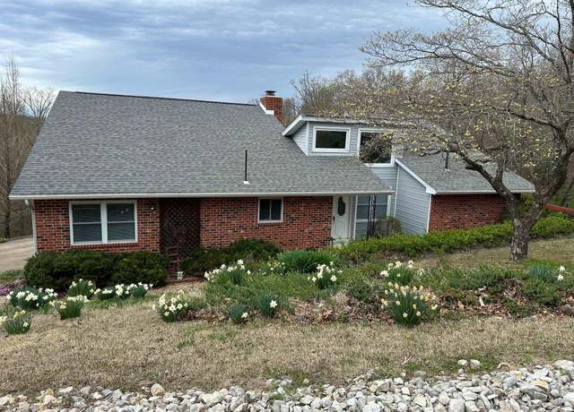 Property at 108 Elizabeth Way, Lakeview, AR 72642, 3 beds, 2.5 baths