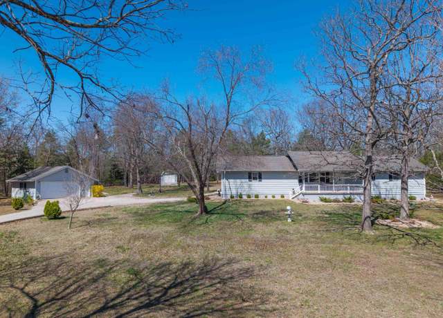 Property at 417 Cr 1175, Mountain Home, AR 72653, 2 beds, 2 baths