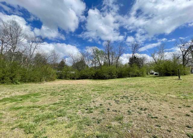 Property at 113 3rd St, Norfork, AR 72658