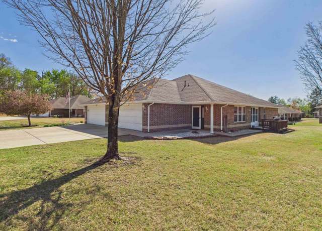 Property at 1532 Meadowhill Dr, Mountain Home, AR 72653, 3 beds, 2 baths