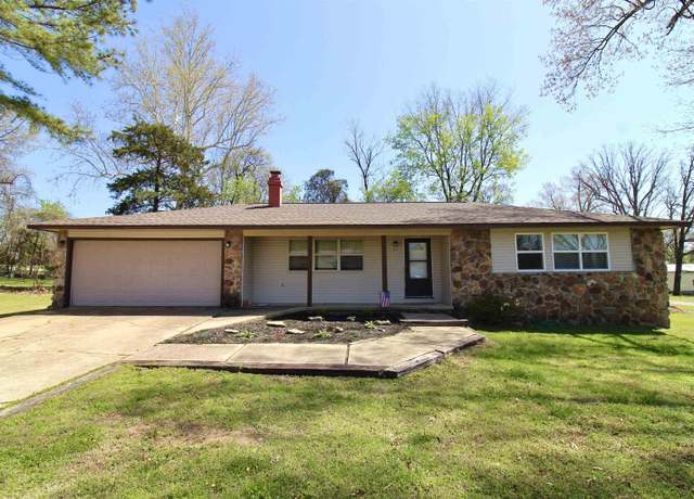 Property at 223 Town Park Dr, Mountain Home, AR 72653, 3 beds, 2 baths