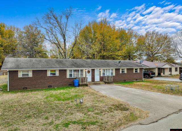 Property at 1215 A & B Basil St, Corning, AR 72422, 5 beds, 2 baths