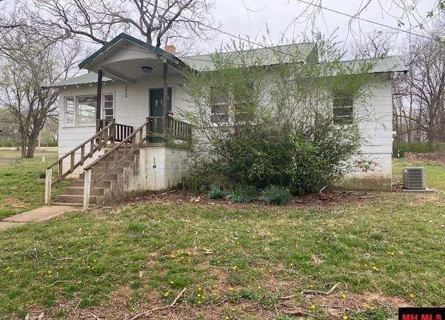 Property at 408 N Estes Ave, Yellville, AR 72687, 2 beds, 1 bath