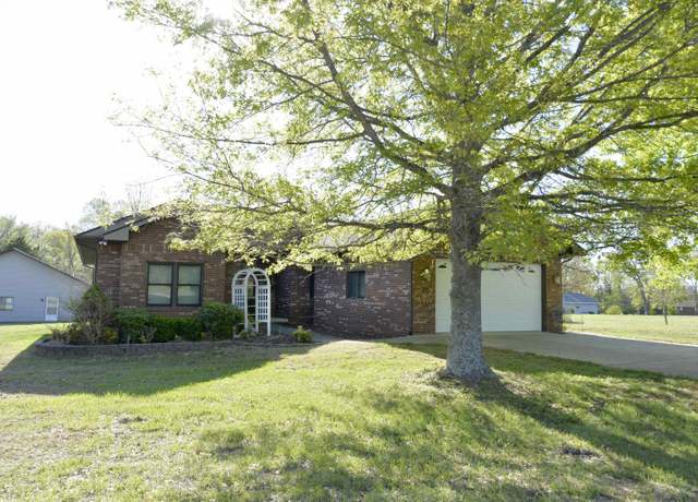 Property at 122 Independence Dr, Mountain Home, AR 72653, 2 beds, 2.5 baths