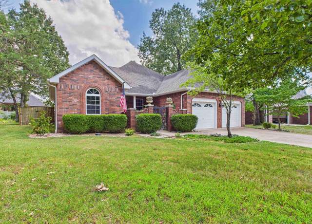 Property at 606 Leatherwood Dr, Mountain Home, AR 72653, 4 beds, 3 baths