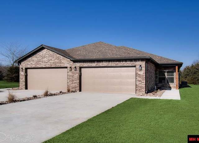 Property at 382 Turnberry Ct, Mountain Home, AR 72653, 2 beds, 2 baths