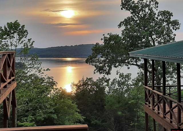 Property at 382 Kingdom Ln, Yellville, AR 72687, 2 beds, 3 baths