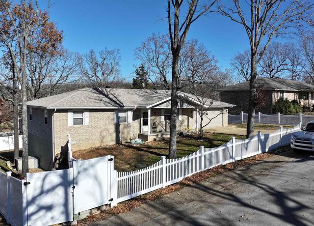 Property at 2017 Deer Path, Mountain Home, AR 72653, 3 beds, 2 baths
