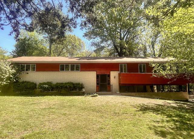 Property at 203 Richwood Dr, Mountain Home, AR 72653, 4 beds, 3 baths
